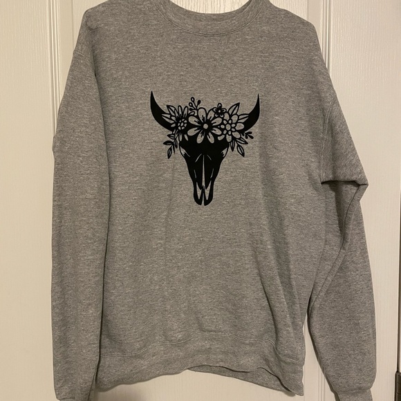 3/$20 | Hanes - Bovine Skull Flower Crown Crewneck Sweatshirt - Picture 1 of 2
